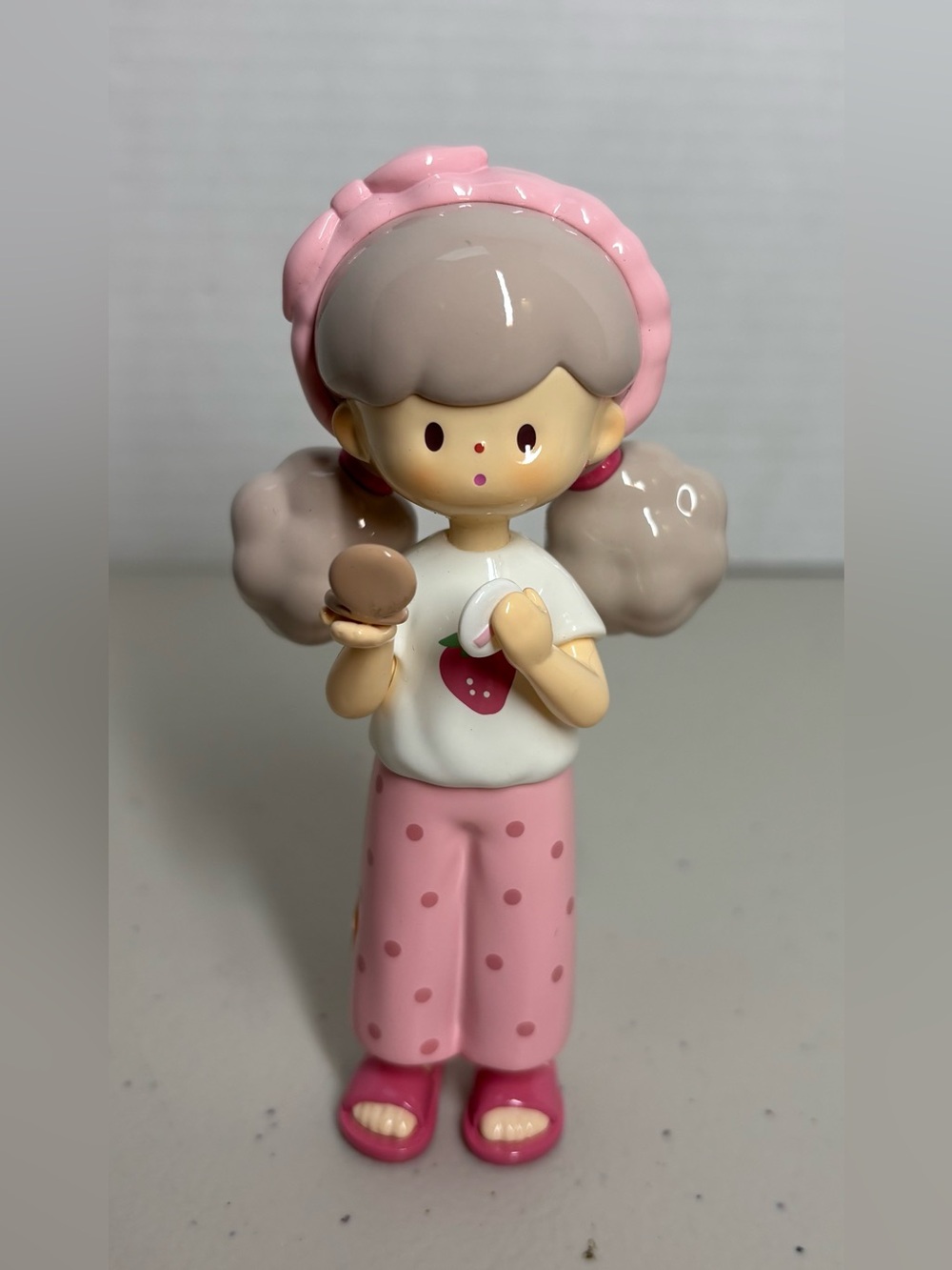 F.UN Molinta Minor Holiday Strawberry Sweetheart Figure Loose 00778
